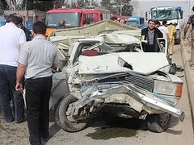 ۱۰ کشته و زخمی حاصل برخورد مینی بوس و سواری پیکان