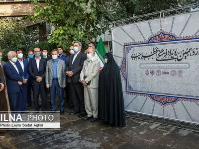 بازدید از رویداد فرهنگی سیب در میدان امام حسین (ع)