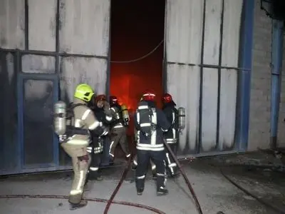 جزئیات آتش‌سوزی در کارخانه برفاب شهرکرد/ خبری از تلفات احتمالی نیست