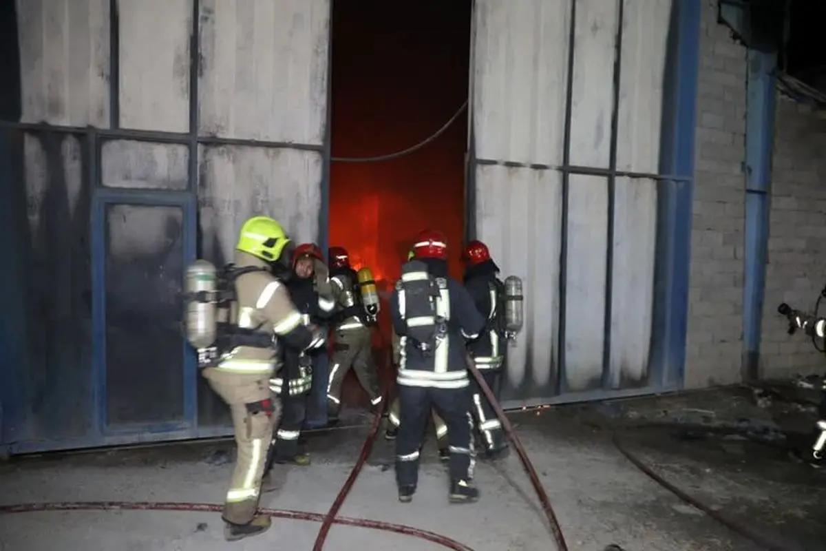 جزئیات آتش‌سوزی در کارخانه برفاب شهرکرد/ خبری از تلفات احتمالی نیست