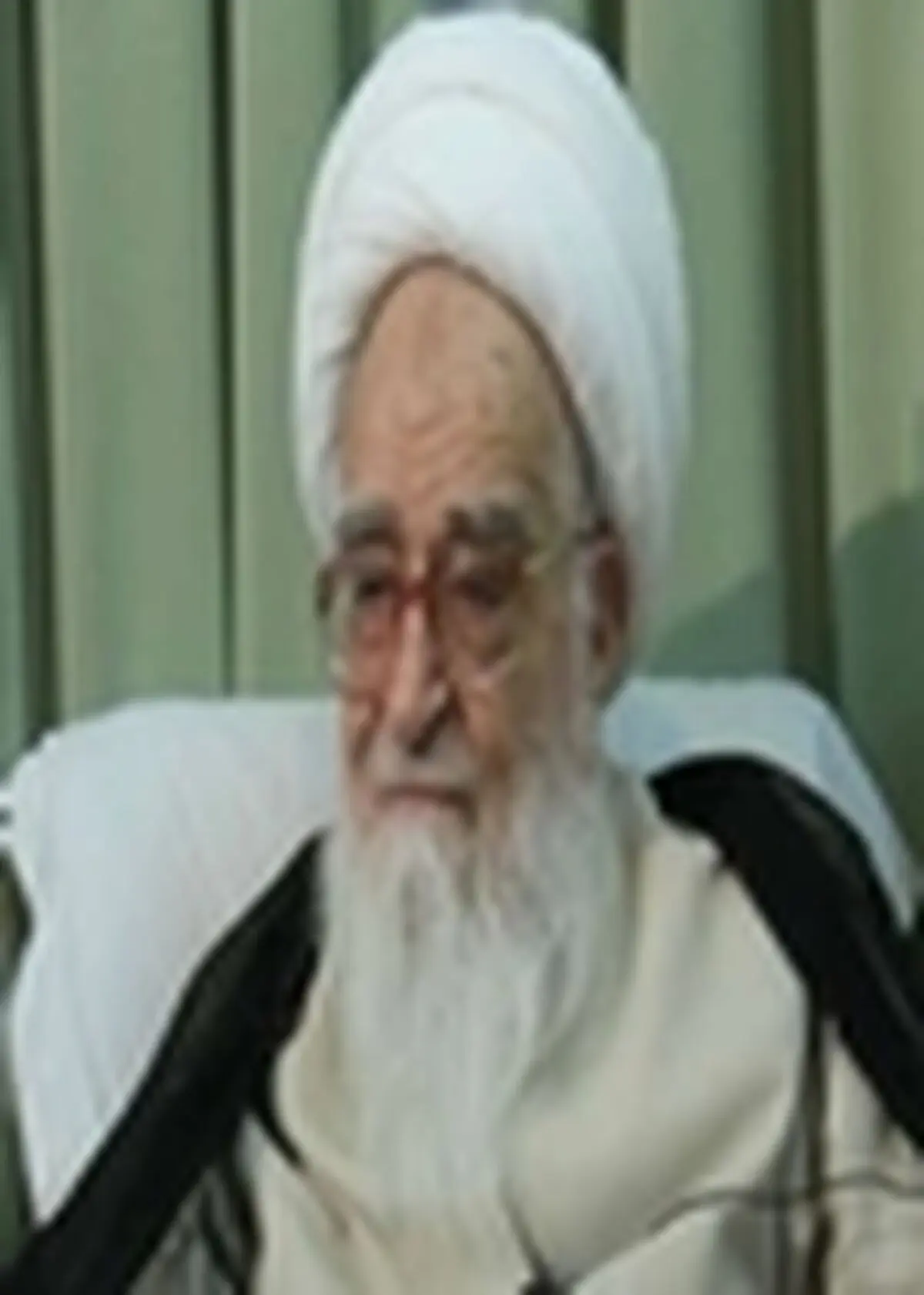 نظر آیت الله صافی گلپایگانی پیرامون واردات اجناس و کالاهای خارجی