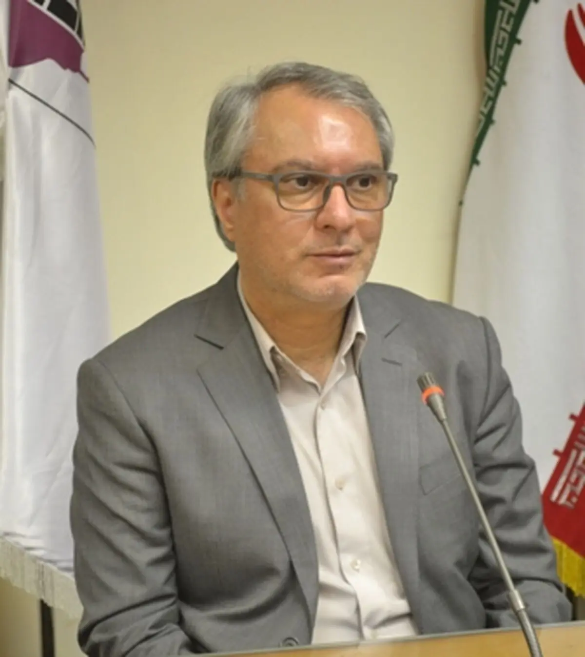 دریافت تسهیلات با نرخ بهره بالا برای صنعتگران موفقیتی در بر نخواهد داشت 