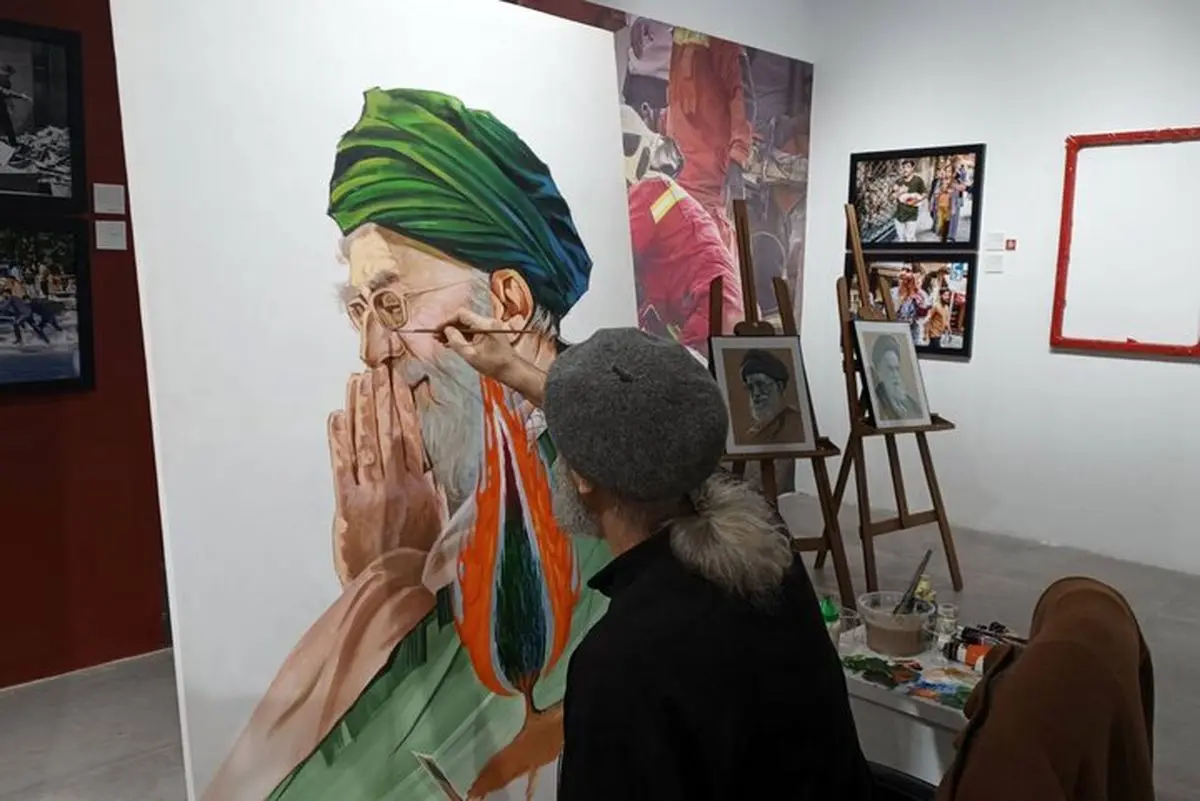 هنرمندان تجسمی در سوگ رهبر گردهم آمدند