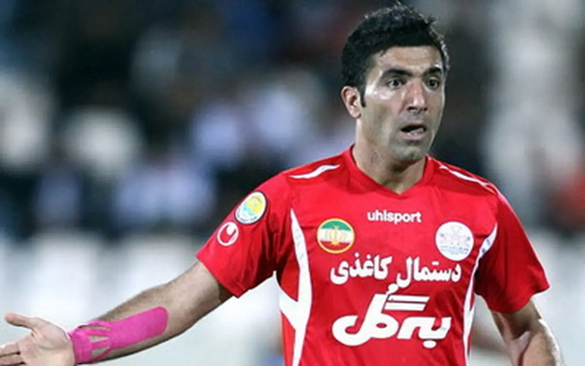 مهدی شیری: پرسپولیس صعود می کند