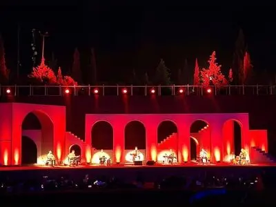 همایون شجریان تصنیف «سرو چمان» را به یاد پدر اجرا کرد