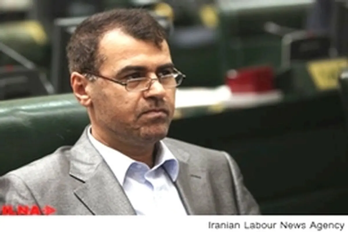 نجف‌نژاد: فدراسیون‌فوتبال پاسخگوی شکست امید باشد / همه در فوتبال دنبال سهم‌خواهی هستند