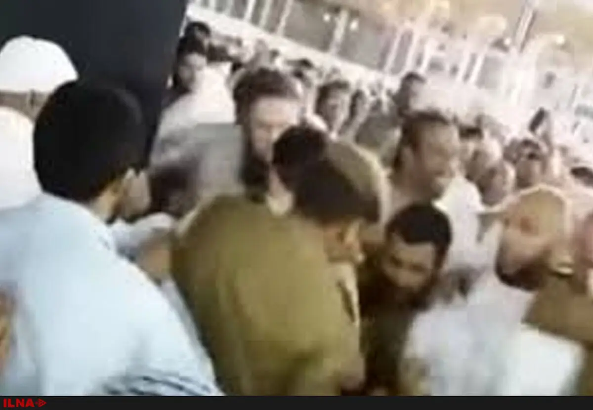  فیلم/لحظه دستگیری فردی که قصد آتش زدن کعبه را داشت 