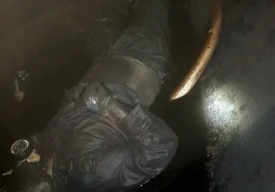 سقوط در دیگ مذاب به خاطر حقوقی که نصف پول توجیبی آقازاده‌ها هم نیست!