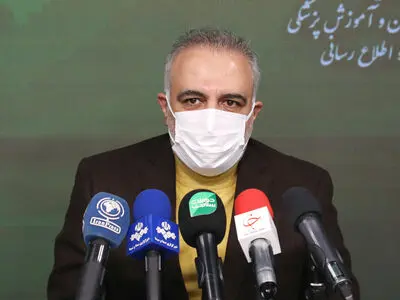  داروهای اختصاصی کرونا در انتظار تایید برای تولید در کشور/ تزریق دوز سوم تا ۷۵ درصد در برابر اومیکرون ایمنی ایجاد می‌کند