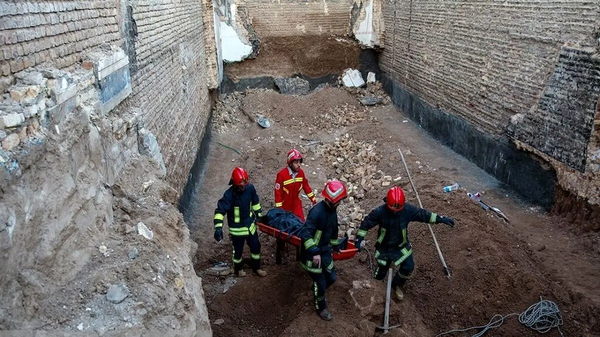 مرگ یک کارگر ساختمانی بوکانی بر اثر سقوط دیوار
