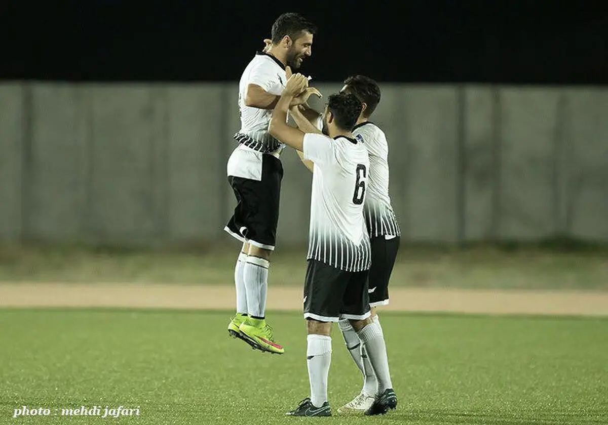 شاهین بوشهر 2-1 مس کرمان؛ فکری مچ نادر را خواباند