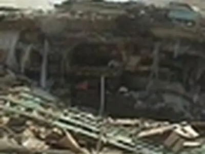 تلفات زلزله به ۱۰ کشته و ۴۵ زخمی رسید