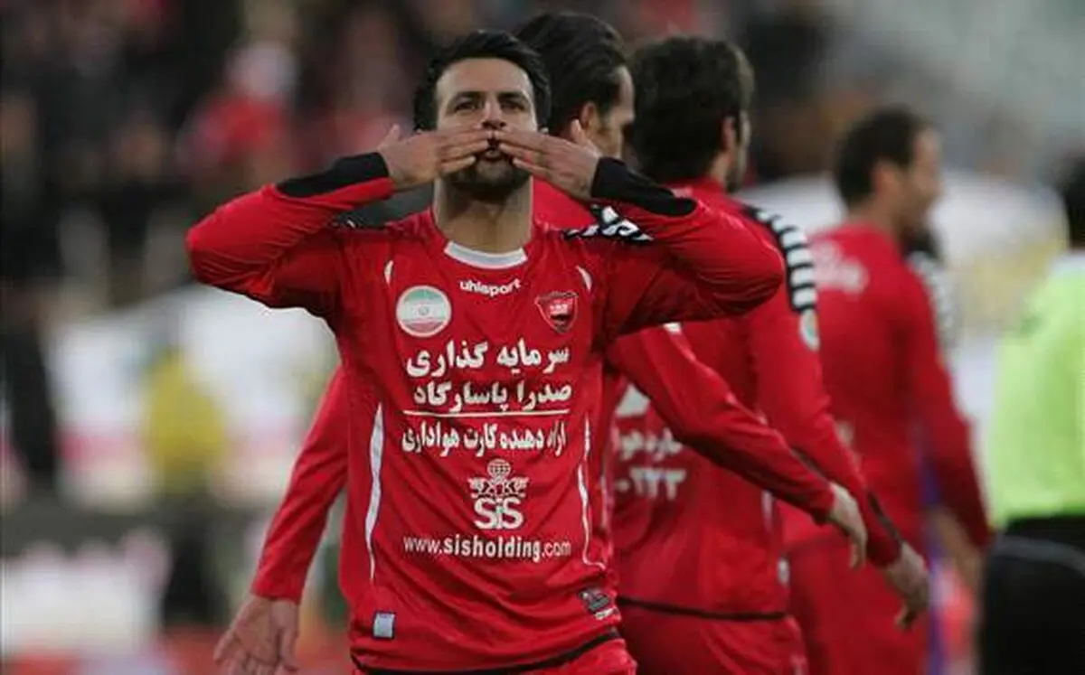 جشن تولد پرسپولیسی سابق در اردوی سپیدرود (عکس)