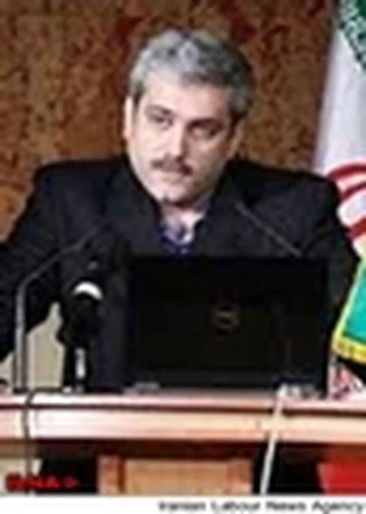 دولت به تنهایی نمی‌تواند؛ مشکلات را حل کند