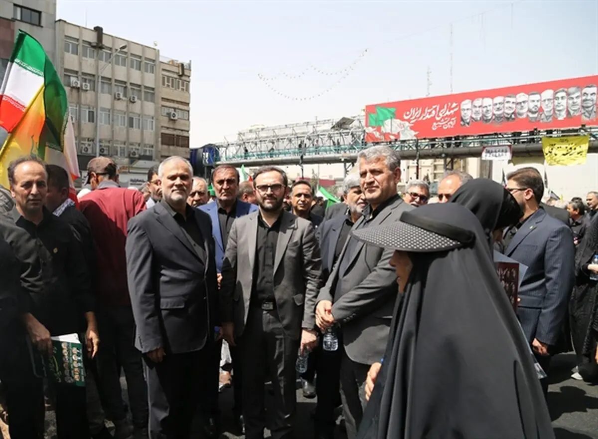 حضور مدیرعامل بانک کشاورزی در آیین تشییع شهدای اقتدار ملی/ ادای احترام به سرداران، دانشمندان و شهدای مقاومت

