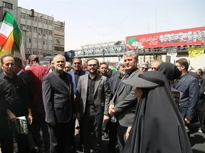 حضور مدیرعامل بانک کشاورزی در آیین تشییع شهدای اقتدار ملی/ ادای احترام به سرداران، دانشمندان و شهدای مقاومت

