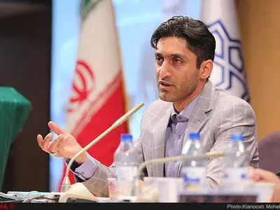 فکر می‌‌کردیم همه مسیرهای توسعه از سیاست می‌‌گذرد