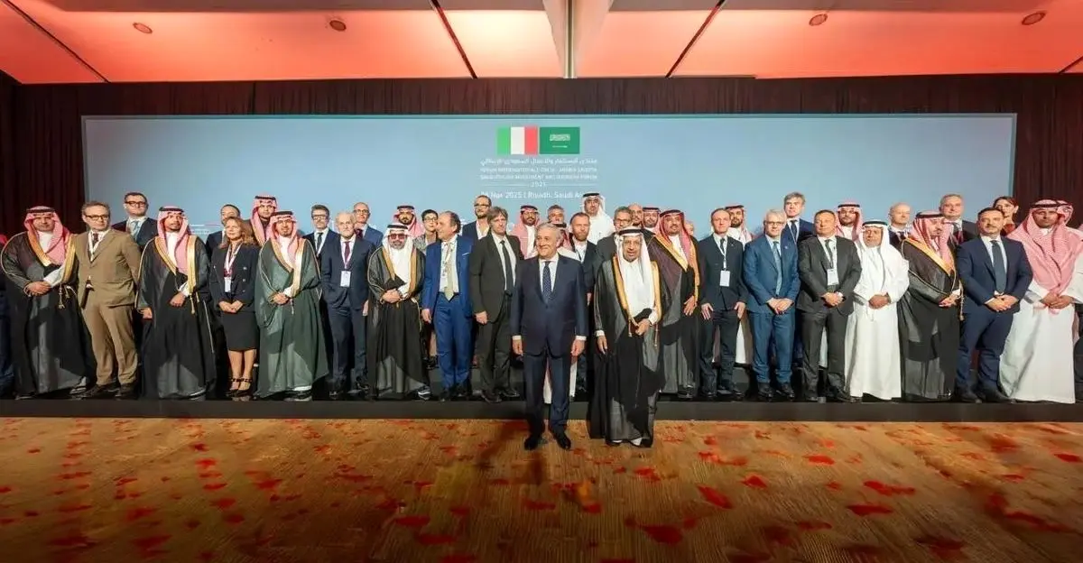  عربستان و ایتالیا 22 قرارداد سرمایه گذاری امضا کردند 