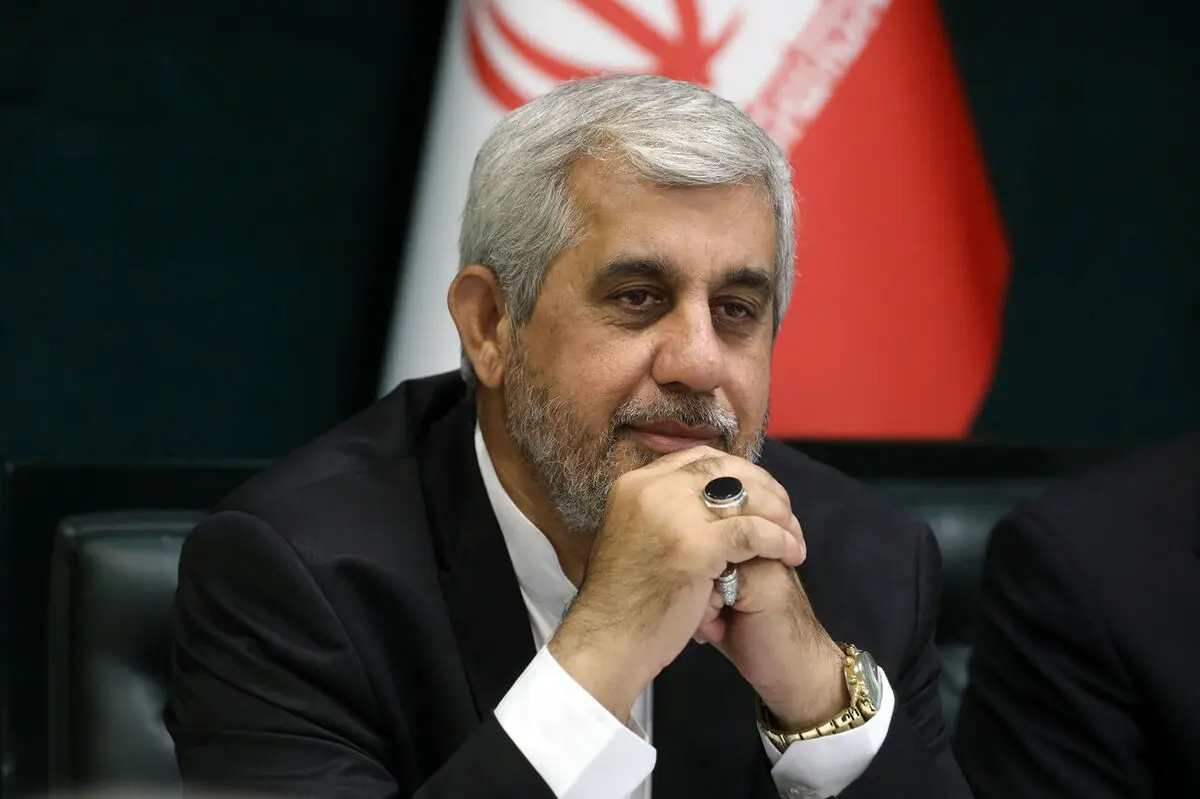 در صورت استفاده آمریکا از «بمب مادر» ایران هم از موشک‌های خود رونمایی می‌کند/ تهران برگ‌های برنده خود را یکی پس از دیگری رو خواهد کرد