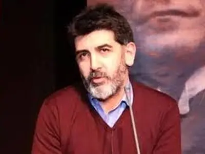نویسنده ترکیه‌ای: به ملت ایران غبطه می خورم /فیلم