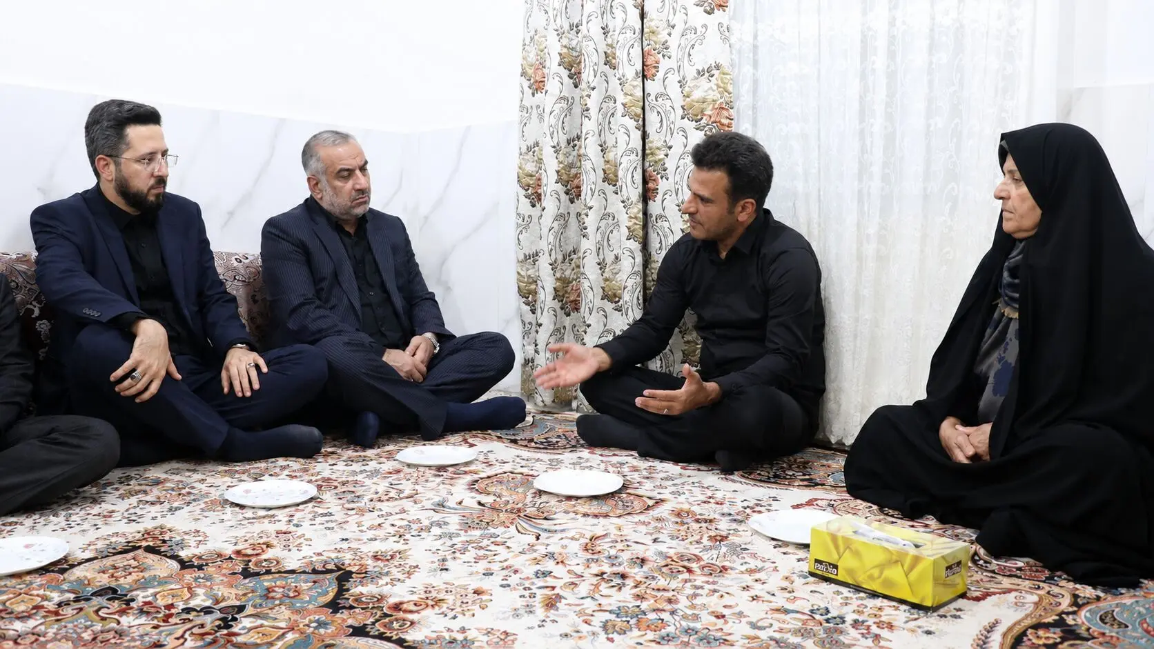 هدف قرار دادن دانشمندان و غیرنظامیان با هیچ معیار انسانی قابل توجیه نیست