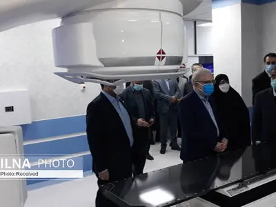 وزیر الصحة الایرانی یعلن منح الترخیص الطارئ للقاح "باستور" محلی الصنع