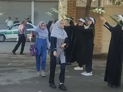 در نخستین روز مهر؛ دانش آموزان از انتظارات و خواسته‌های شان سخن می‌گویند