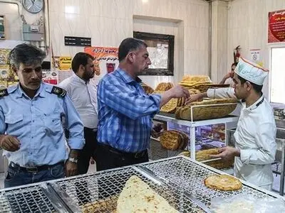 اجرای رزمایش ویژه بازرسی از بازار و نانوایی‌های شهرستان اراک