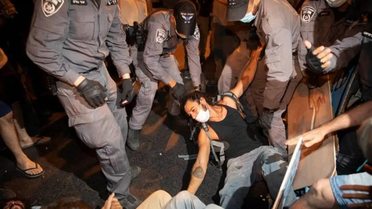 Thousands demand Netanyahu quit over coronavirus, corruption