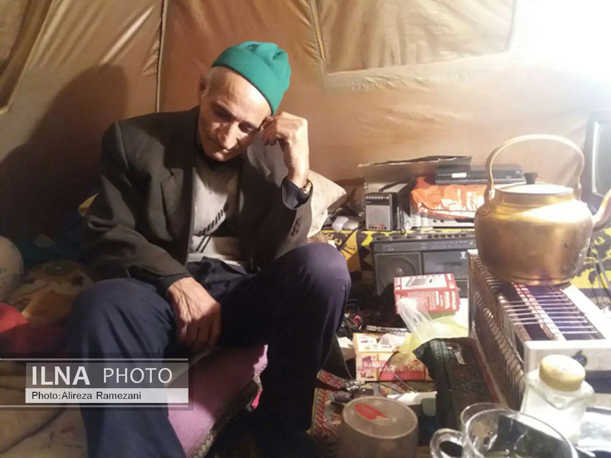 زندگی "سیدعلی" در پارک؛ از دریچه دوربین