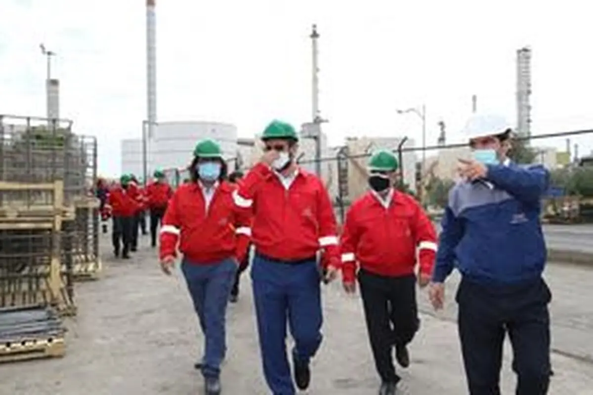 تقدیر از کارگران نمونه شرکت نفت پاسارگاد 