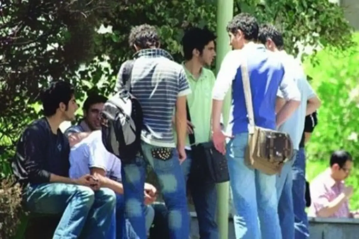 حل مشکل ۲۵ میلیون جوان فدای مدال آوری شده است