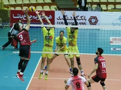 شهرداری ارومیه فاتح دربی شهر عاشقان والیبال شد