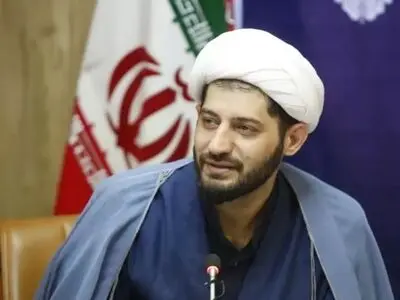 نمایندگان با قاطعیت از قوانینی که تصویب می‌کنند دفاع کنند و بار مسئولیت را به دوش دیگران نیندازند