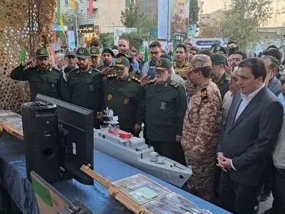 برگزاری یادمان شهدای ناوشکن دنا در مراسم «جان فدای ایران» شهرستان شهریار