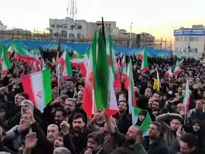 عزاداری و راهپیمایی هزاران نفری مردم تبریز در پی شهادت مقام معظم رهبری