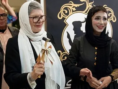 هما روستا نمایش «رام کردن زن سرکش» را افتتاح کرد