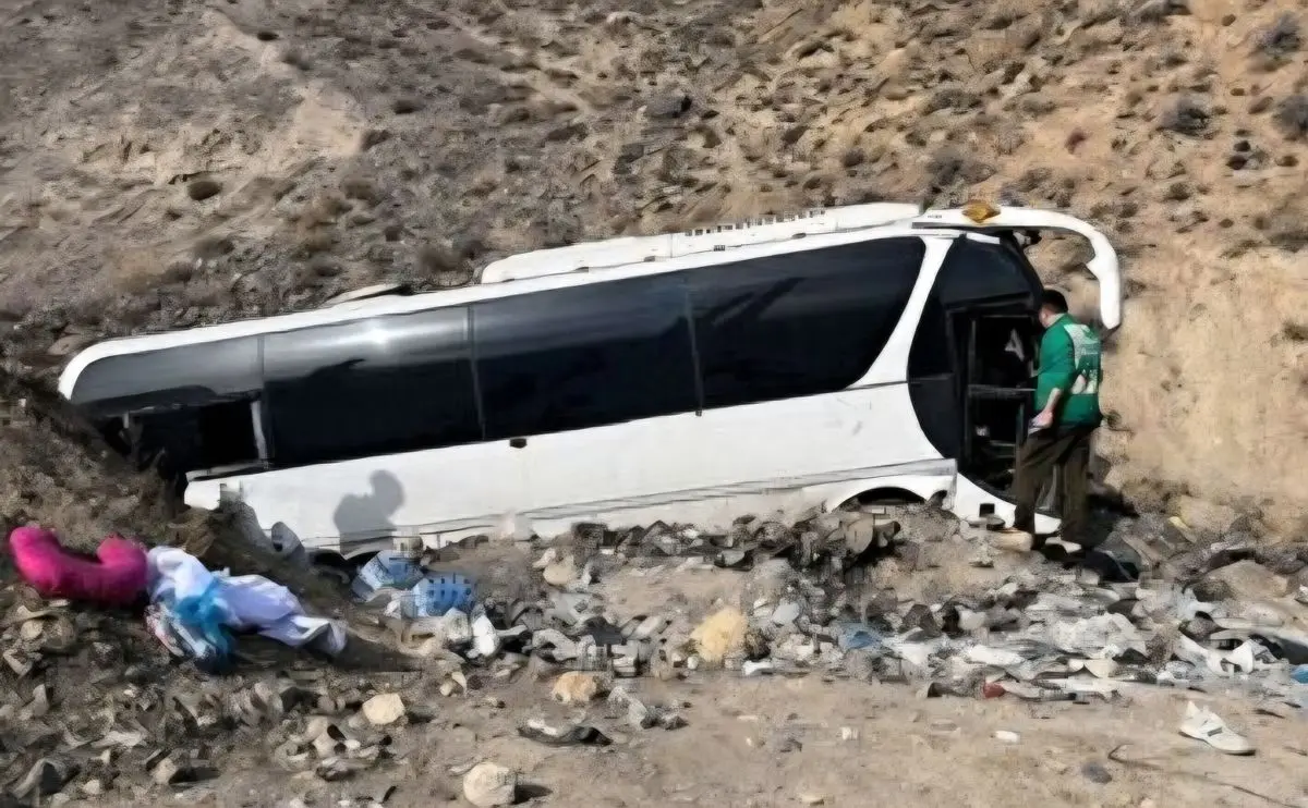 واژگونی اتوبوس در محور هراز