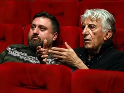 همزمان با ۷۲ سالگی؛ رضا کیانیان با «پدر» به صحنه می‌رود