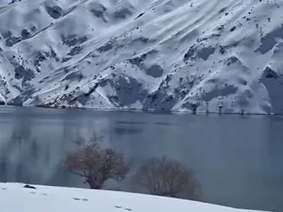 نمایی زمستانی از دریاچۀ گهر لرستان + فیلم