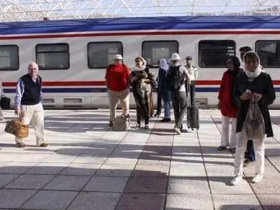 ایرانگردی  گردشگران اروپایی  با قطارهای ایرانی  