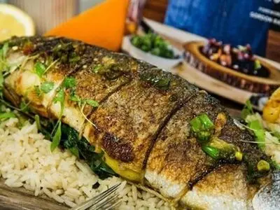 طرز تهیه ماهی شکم پر؛ خوشمزه و مجلسی
