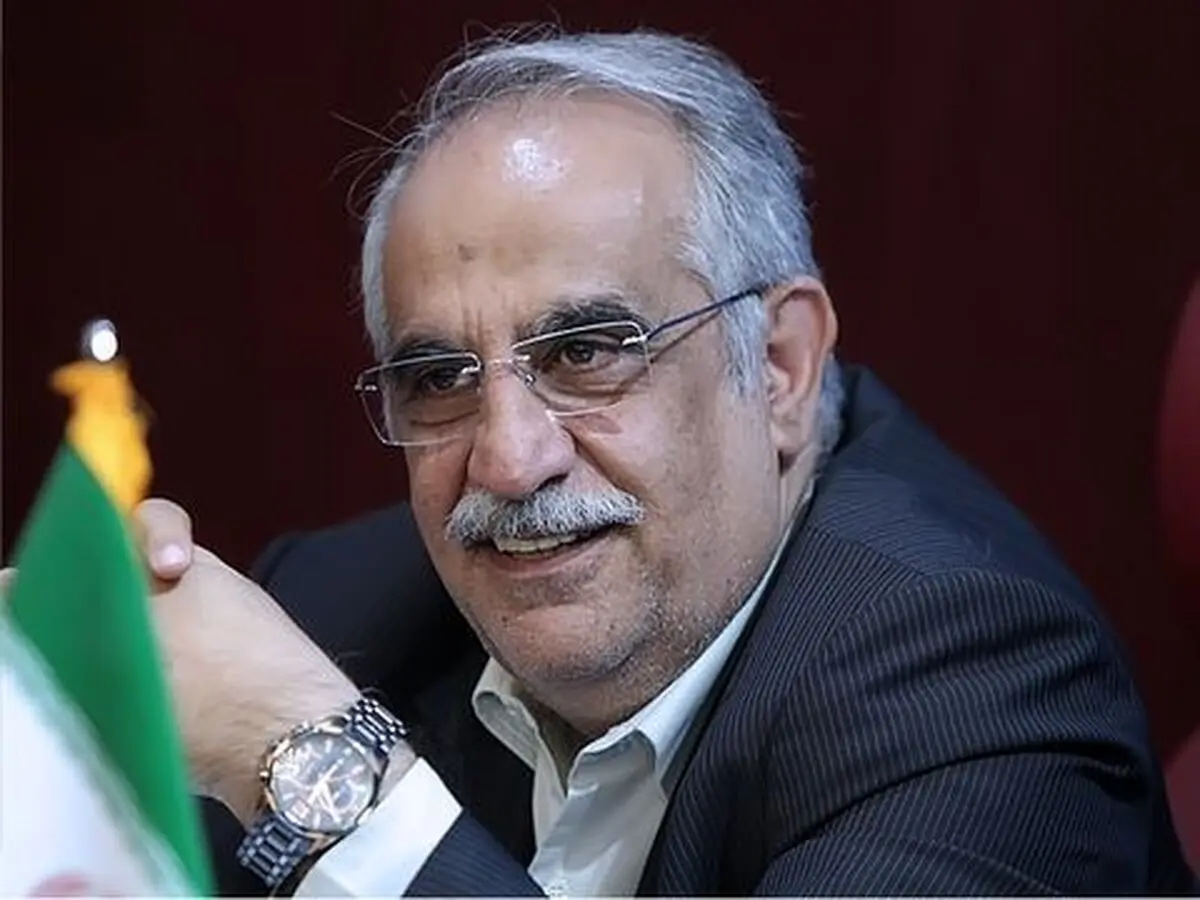 وزیر اقتصاد وارد وین شد