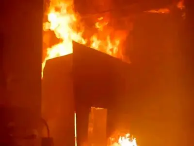 مهار همزمان ۲ آتش سوزی صبح امروز در رشت