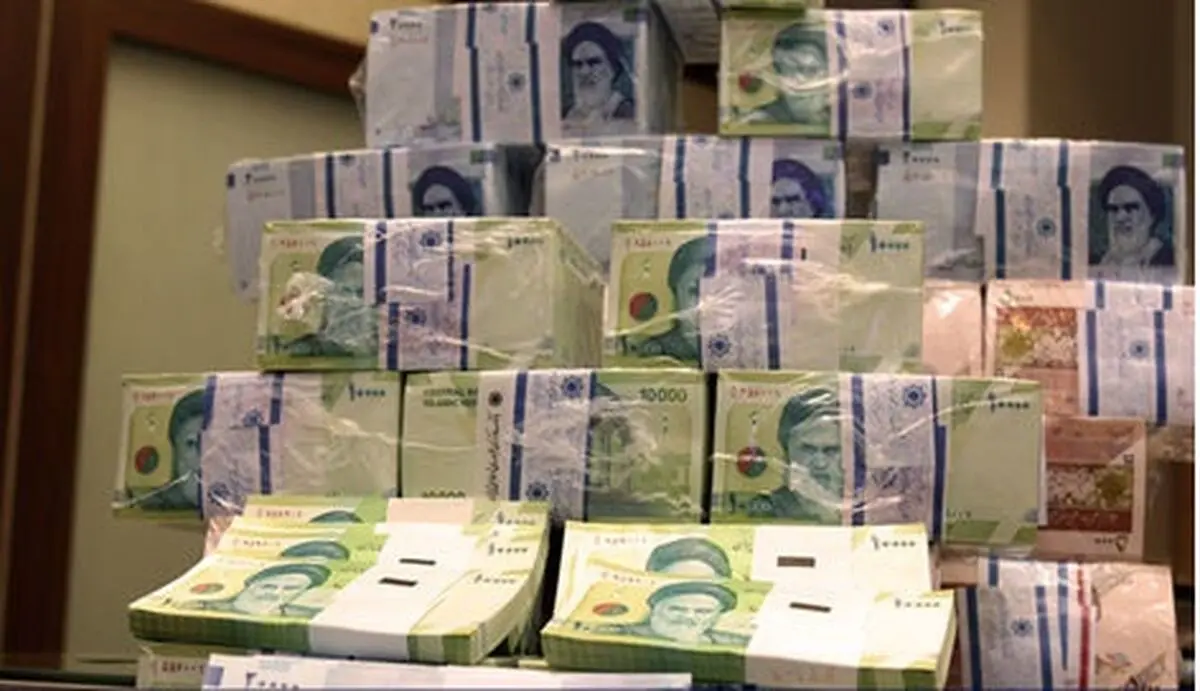 نقدینگی هزار و ۳۸۹ هزار میلیارد تومان شد