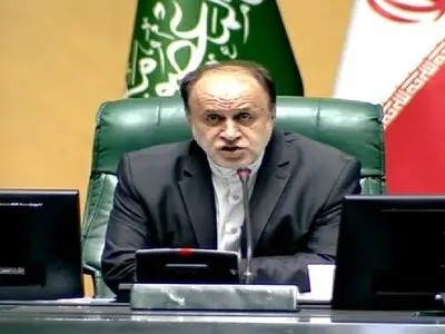 حاجی‌بابایی: دولت در تغییر ساعت مدارس تجدیدنظر کند