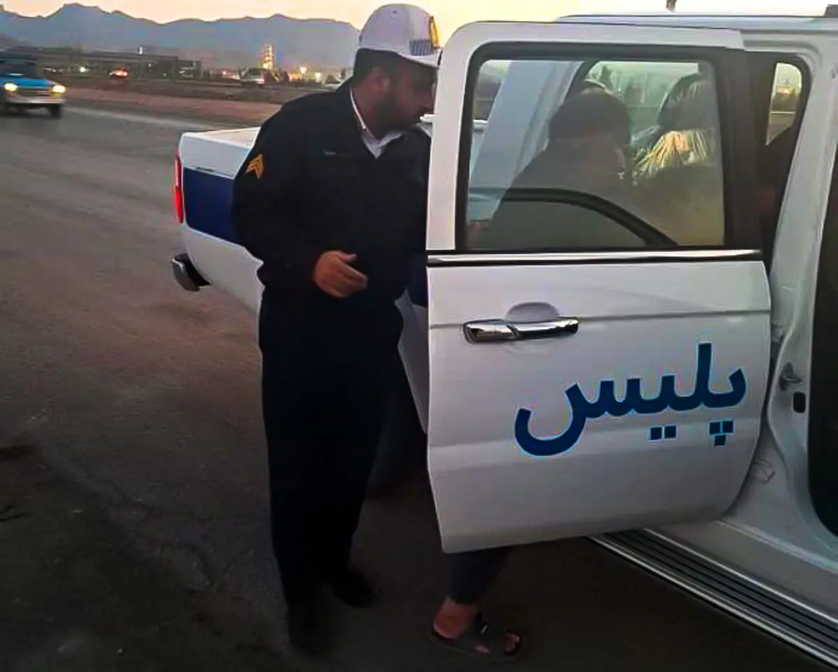 پلیس راه یزد، پیرمرد سرگردان در بیابان را به خانواده‌اش تحویل داد