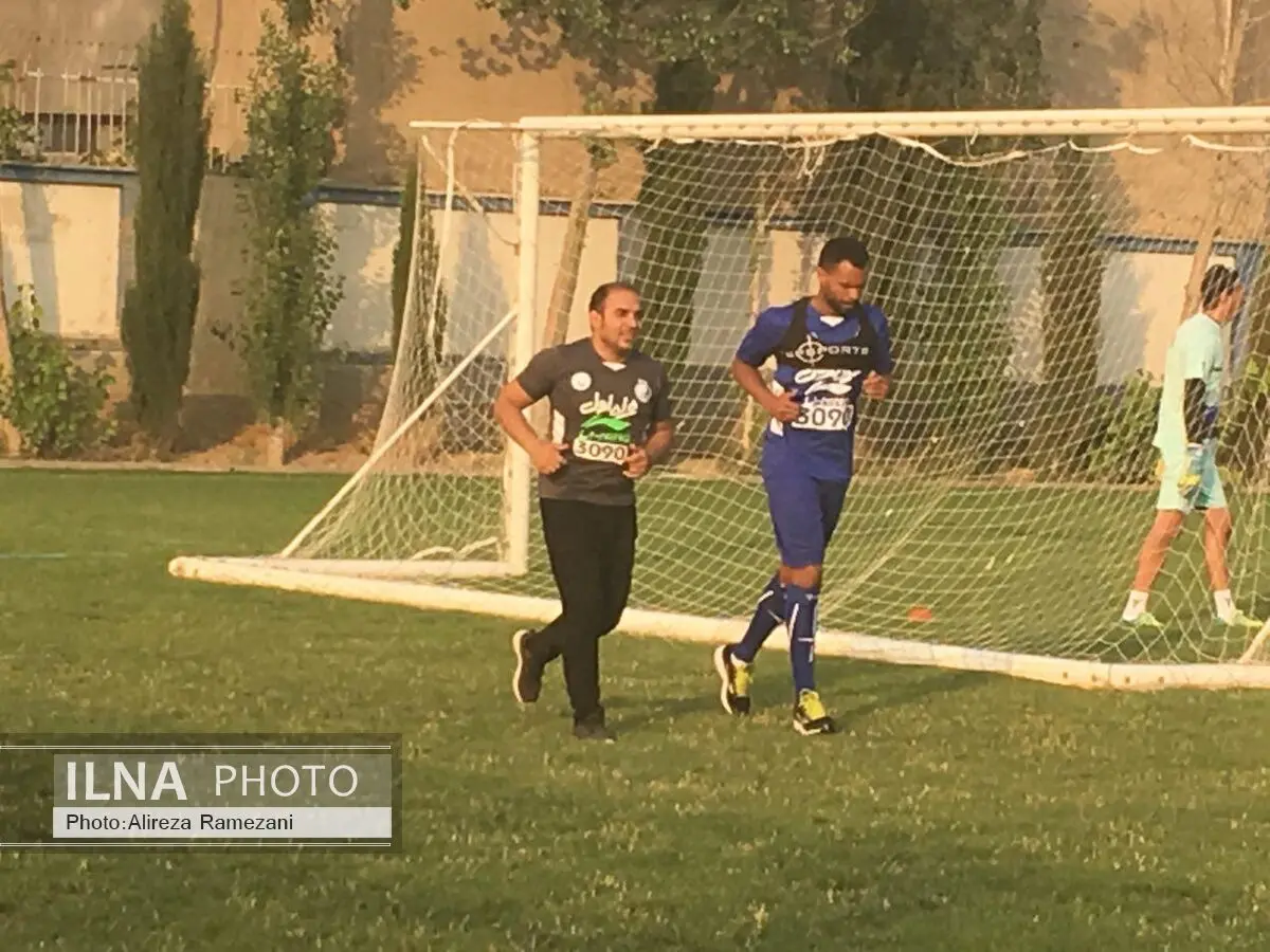 مدافع خارجی استقلال ثبت کرد