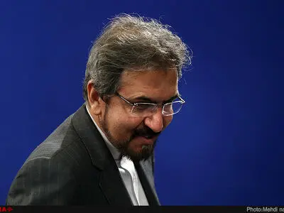 آینده و تمدن بشری در اذهان و ایده های جوانان قرار دارد