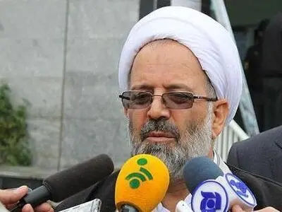 باید در روش‌های خدمت‌سربازی تجدیدنظر شود/ بازداشت سربازان‌فراری قانون سراسری است